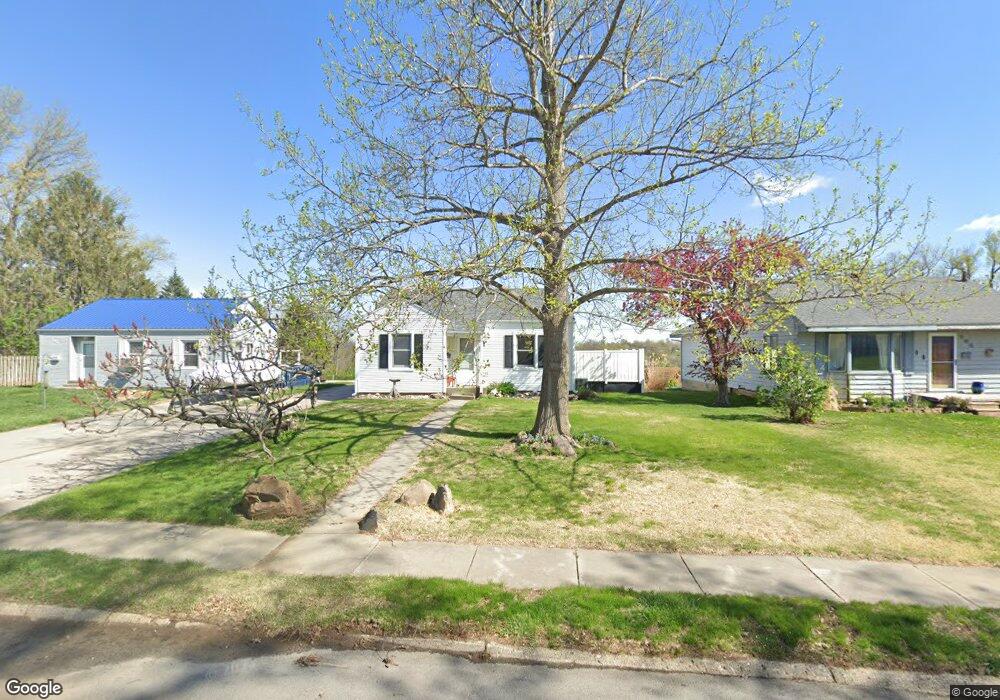 902 N 7th Ave W, Newton, IA 50208 - photo 1