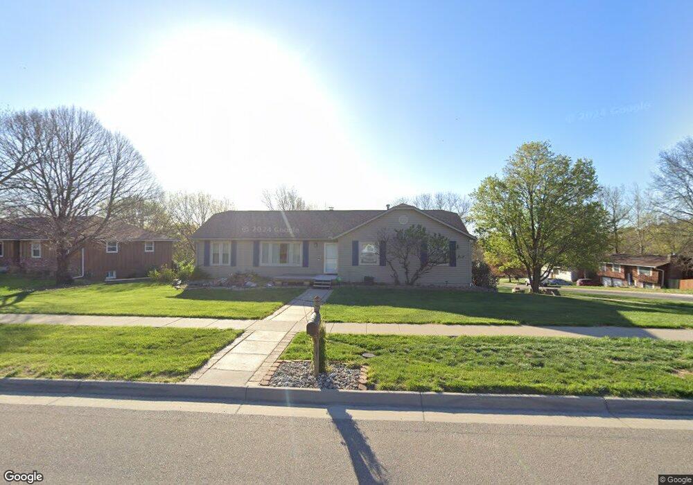 3340 SW Skyline Pkwy, Topeka, KS 66614 - photo 1