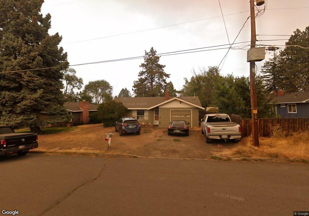 748 NE Seward Ave, Bend, OR 97701 - photo 1