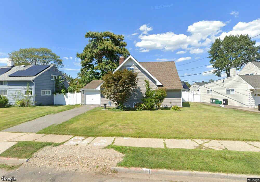 21 Eden Ln, Levittown, NY 11756 - photo 1