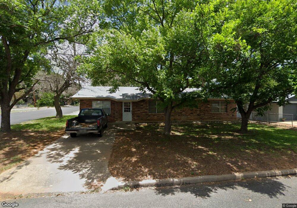 212 W Nimitz St, Fredericksburg, TX 78624 - photo 1