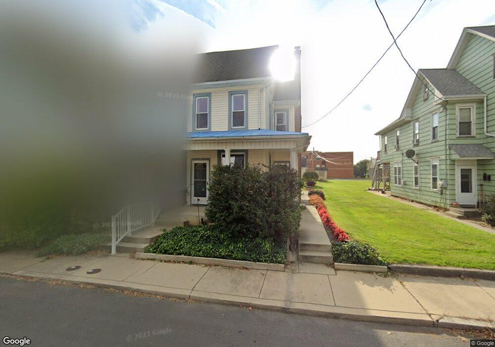 35 N Locust St, Palmyra, PA 17078 - photo 1