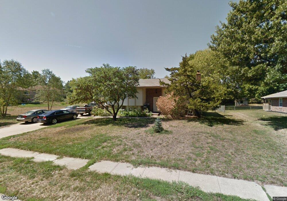 5122 Longview Rd, Shawnee, KS 66218 - photo 1