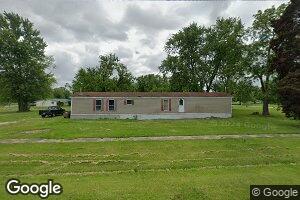 110 E Main St, Waggoner, IL 62572