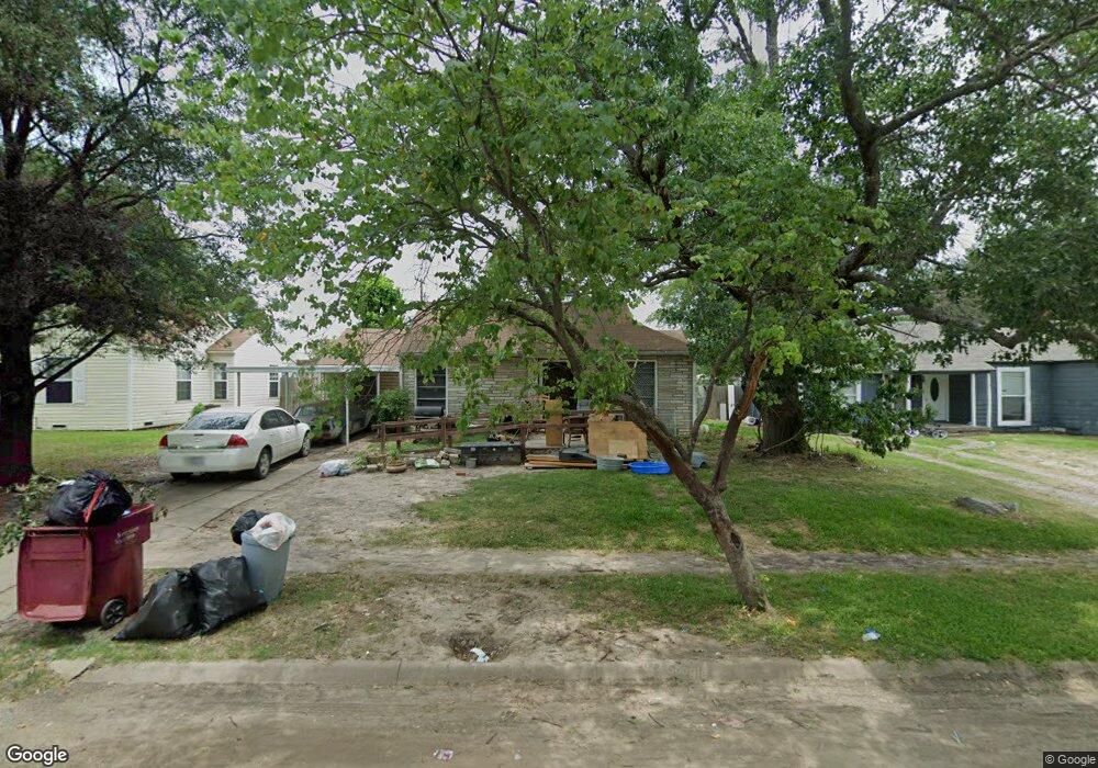 213 E Evans Ave, Bonham, TX 75418 - photo 1