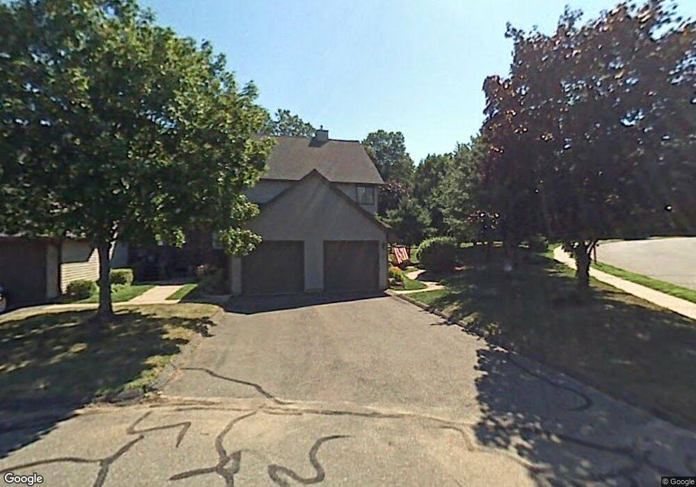 131 Fox Run Ct, Newington, CT 06111 - photo 1