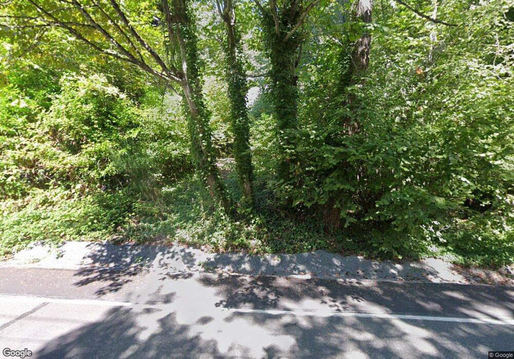 8410 W Mercer Way, Mercer Island, WA 98040 - photo 1