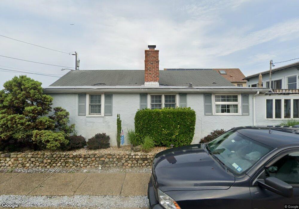 137 Cedarhurst Ave unit B, Point Lookout, NY 11569 - photo 1