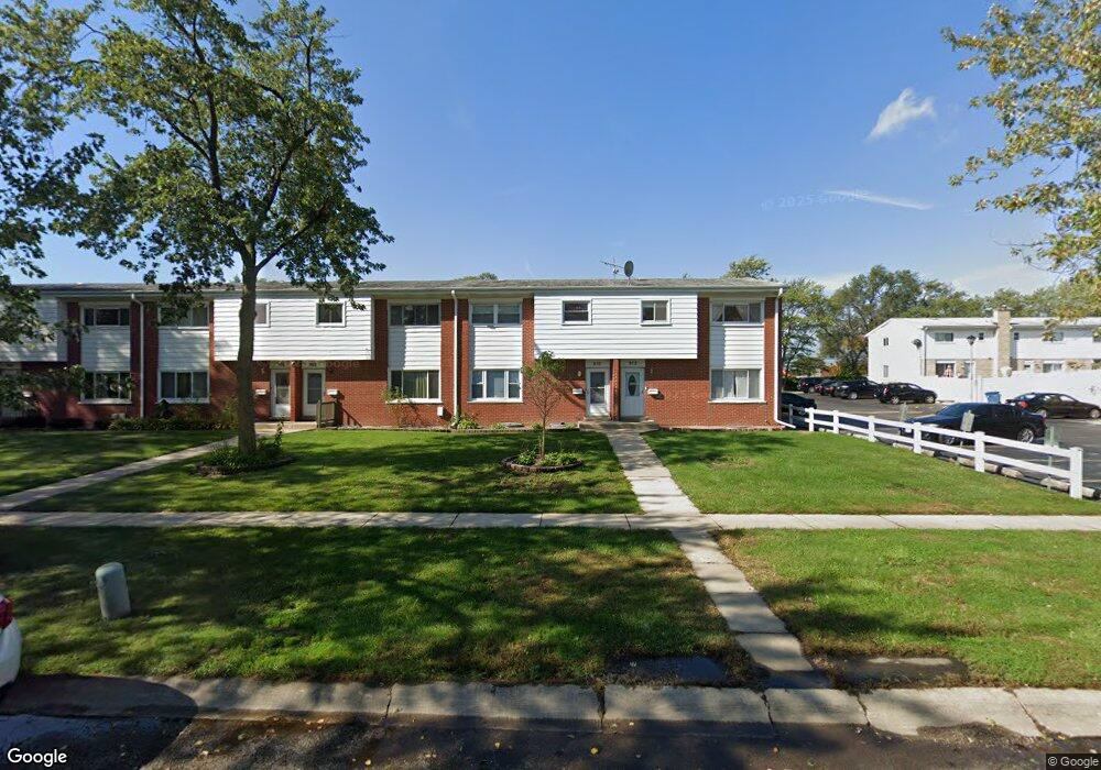 970 N Virginia Ln, Elmhurst, IL 60126 - photo 1