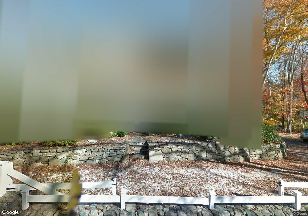 1400 Cross Hwy, Fairfield, CT 06824 - photo 1