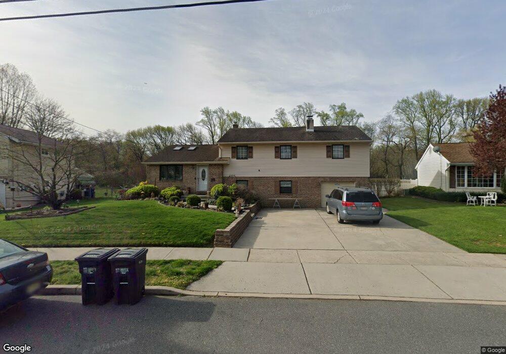 96 W Woodcrest Ave, Maple Shade, NJ 08052 - photo 1