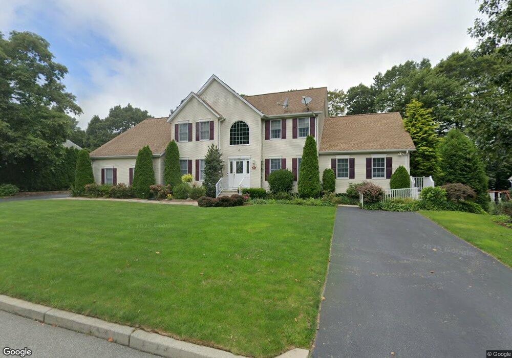 81 Raven Cir, Cranston, RI 02921 - photo 1