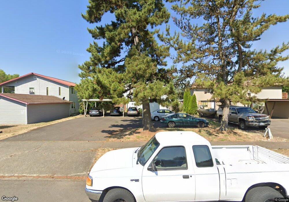 905 Charles St, Newberg, OR 97132 - photo 1