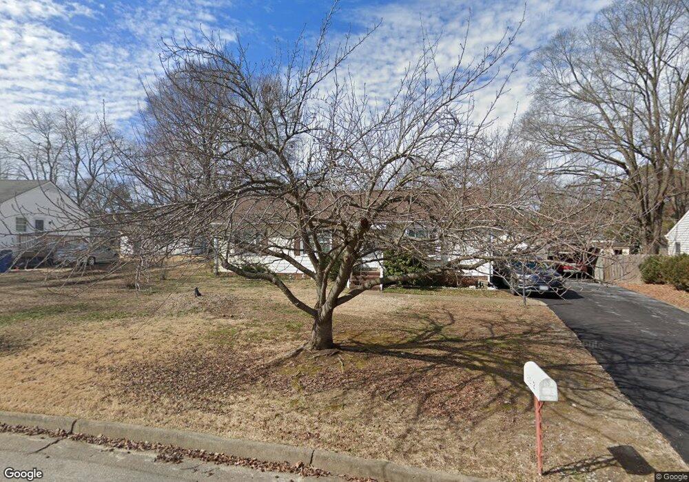 8512 Windingrun Ln, North Chesterfield, VA 23237 - photo 1