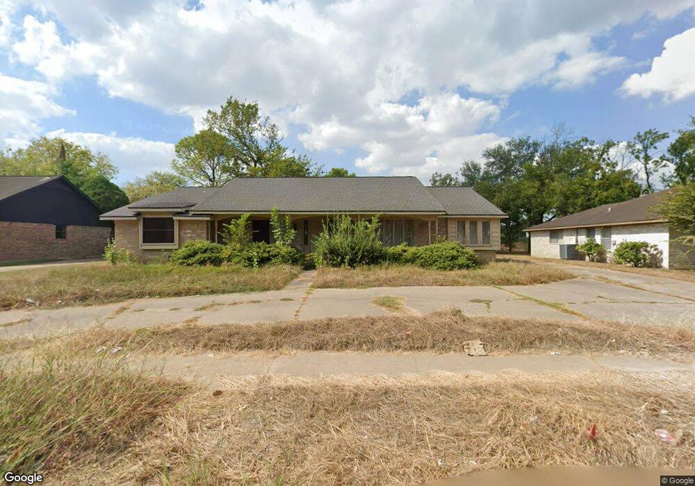 7519 Antoine Dr, Houston, TX 77088 - photo 1