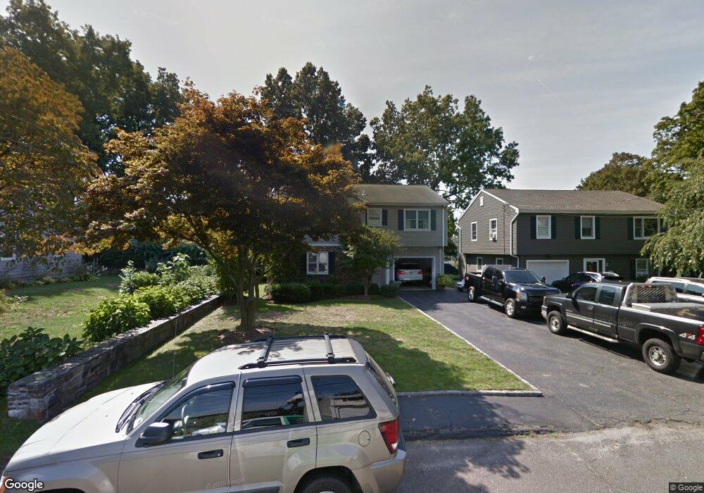 4 1/2 Roxbury Rd, Norwalk, CT 06855 - photo 1