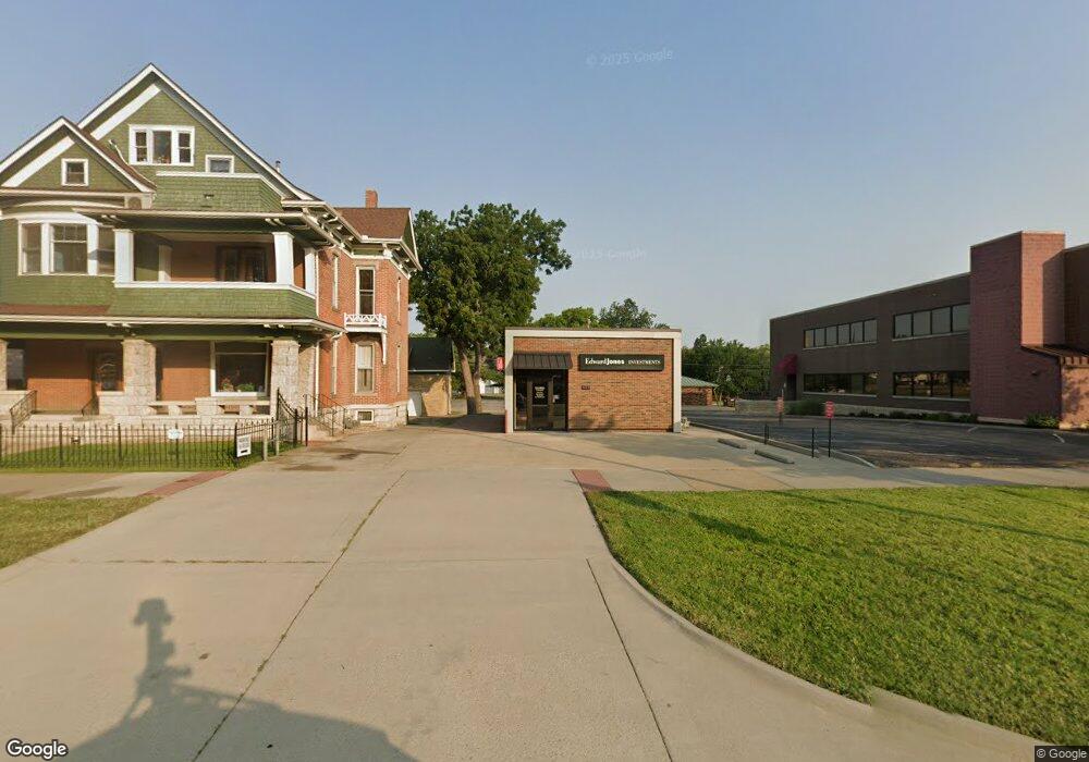 823 SW Topeka Blvd, Topeka, KS 66612 - photo 1