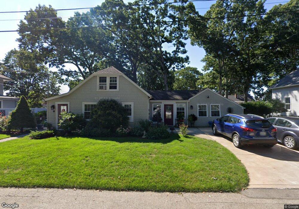 27 Clifton Ave, Riverside, RI 02915 - photo 1