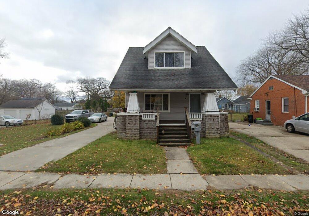 920 Tunnel St, Port Huron, MI 48060 - photo 1