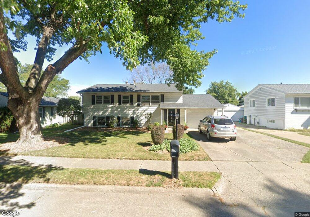 1726 W 68th St, Davenport, IA 52806 - photo 1