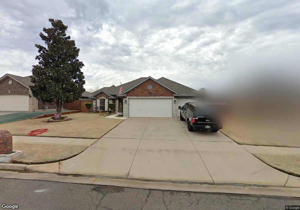 2608 SE 7th St, Moore, OK 73160 - photo 1