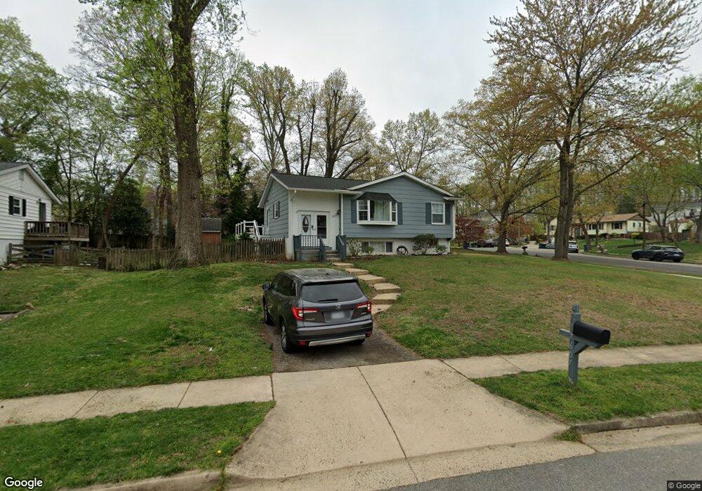 7607 Devries Dr, Lorton, VA 22079 - photo 1