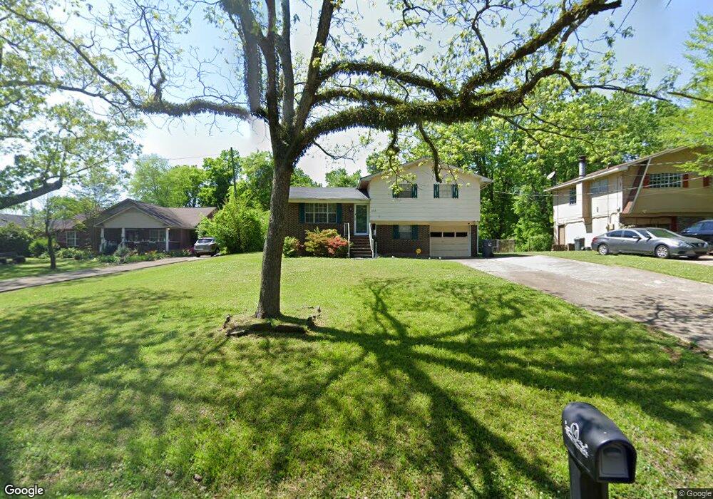 1808 Hillcrest Rd NE, Center Point, AL 35215 - photo 1