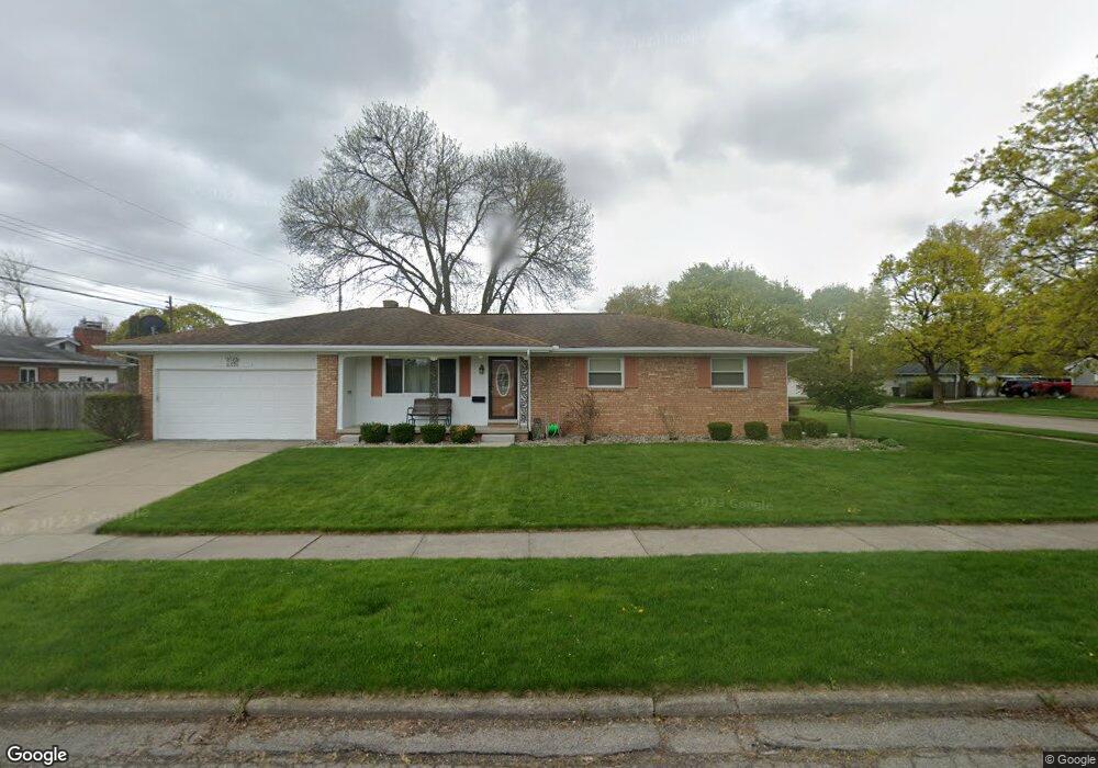 3525 Oakcliff Ln, Lansing, MI 48917 - photo 1
