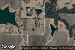 5275 N Drake Ln, Rocheport, MO 65279