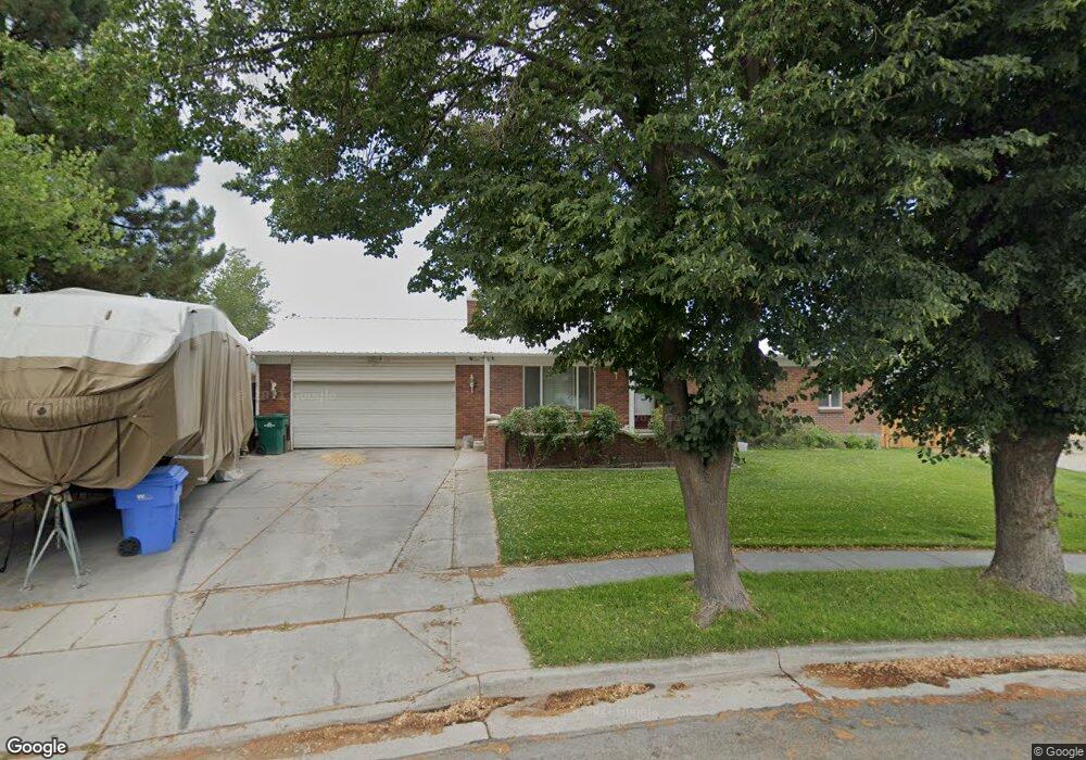 2826 W Lastrada Cir, Riverton, UT 84065 - photo 1