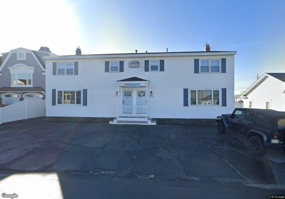 216 Bristol St, Seabrook, NH 03874 - photo 1