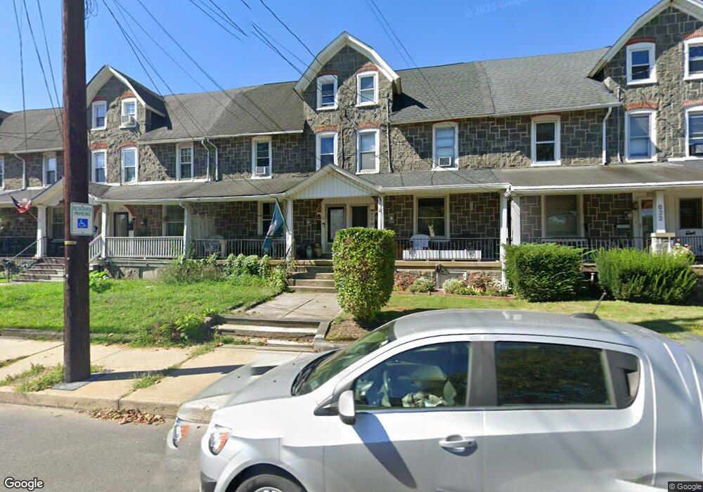 634 E Broad St, Quakertown, PA 18951 - photo 1