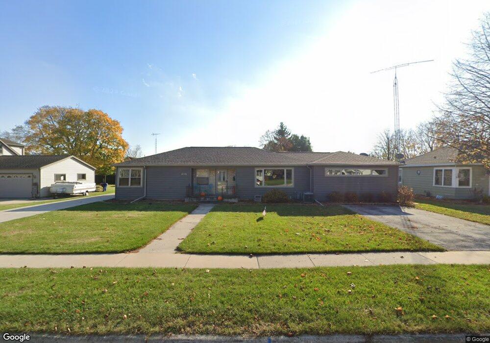 2811 36th St, Two Rivers, WI 54241 - photo 1