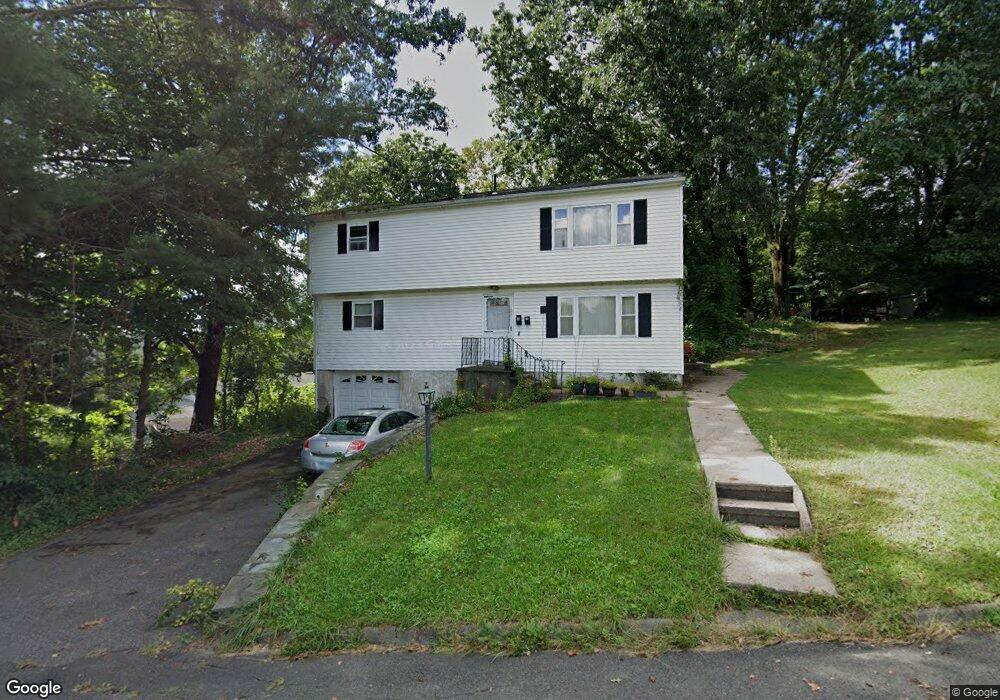 15 Saunders Ave, Oakville, CT 06779 - photo 1