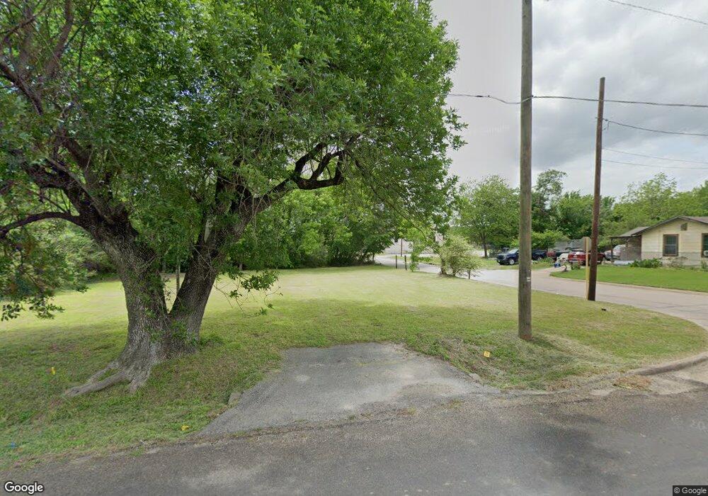 1209 Daffan Ave, Ennis, TX 75119 - photo 1