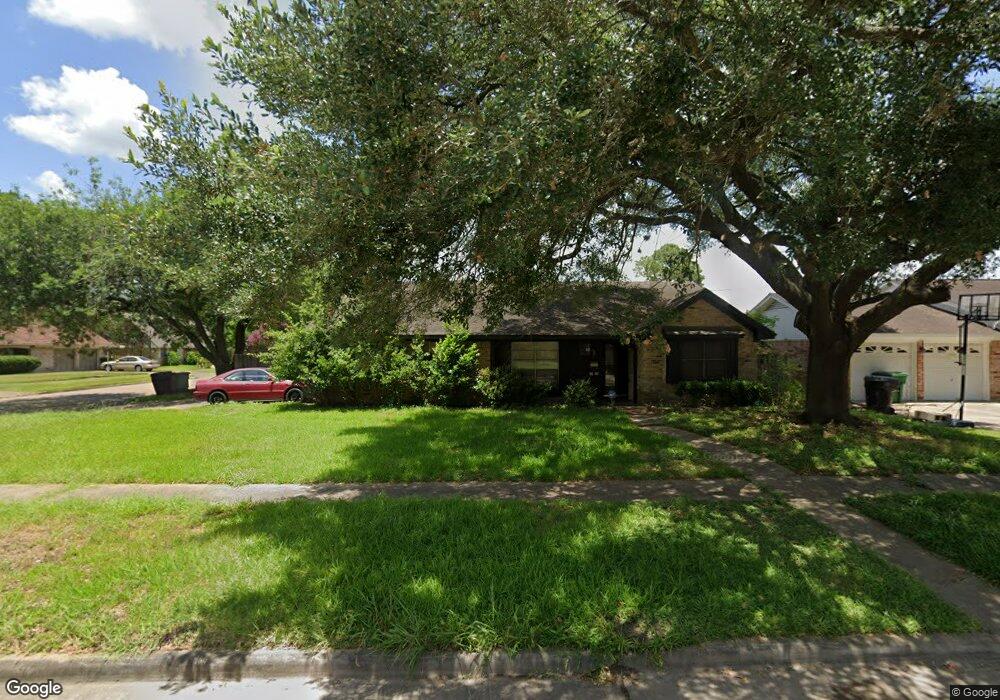 8203 Gulfwood Ln, Houston, TX 77075 - photo 1