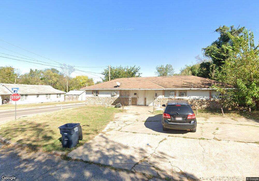 735 Hobson St, Shawnee, OK 74801 - photo 1