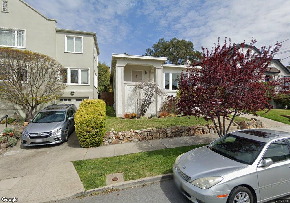 1877 Thousand Oaks Blvd, Berkeley, CA 94707 - photo 1
