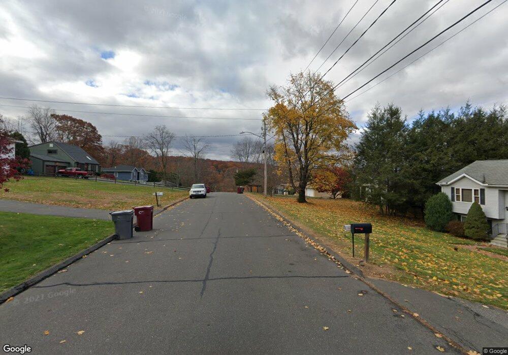 06770 Evelyn Dr, Naugatuck, CT 06770 - photo 1