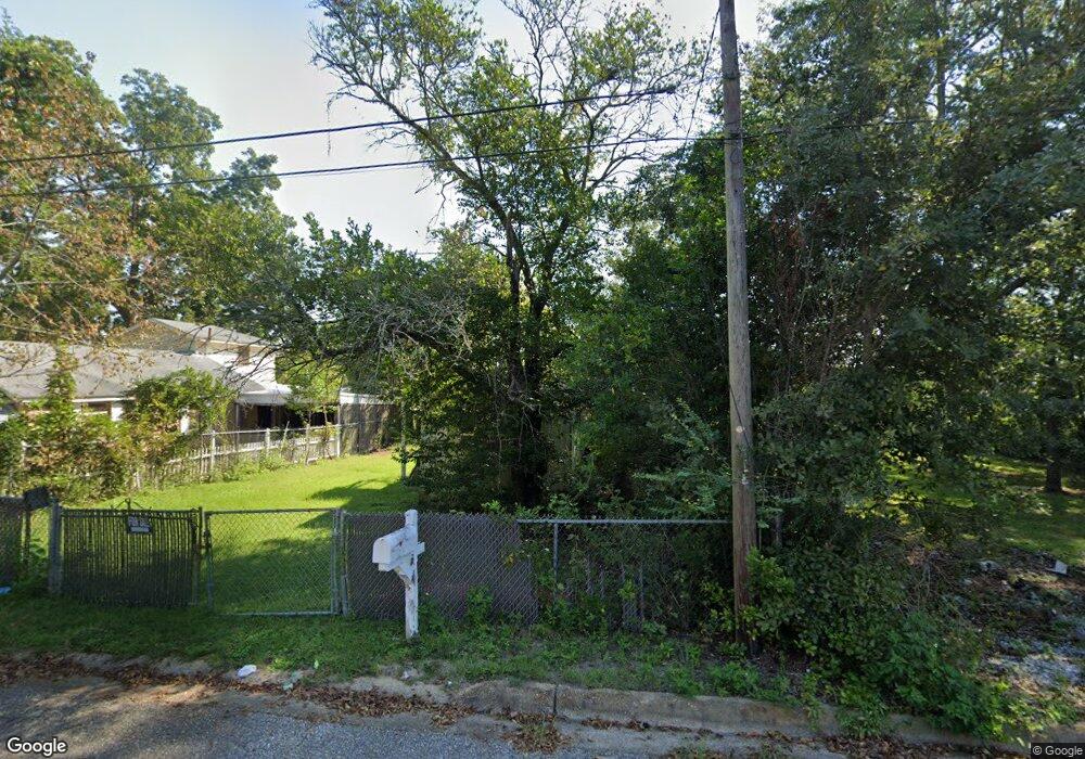 702 Shirley St, Dothan, AL 36303 - photo 1