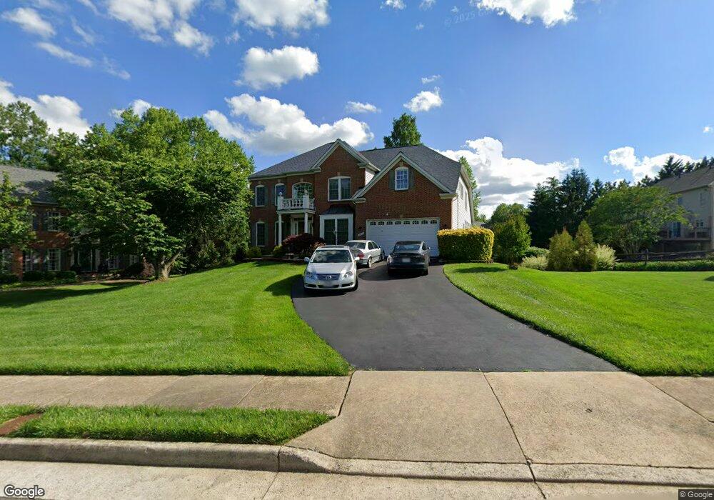 4892 Annamohr Dr, Fairfax, VA 22030 - photo 1