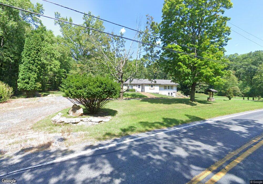 674 W Center St, Wind Gap, PA 18091 - photo 1