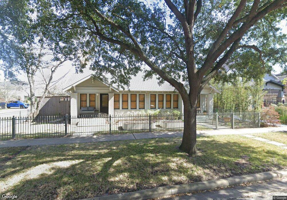1652 Columbia St, Houston, TX 77008 - photo 1