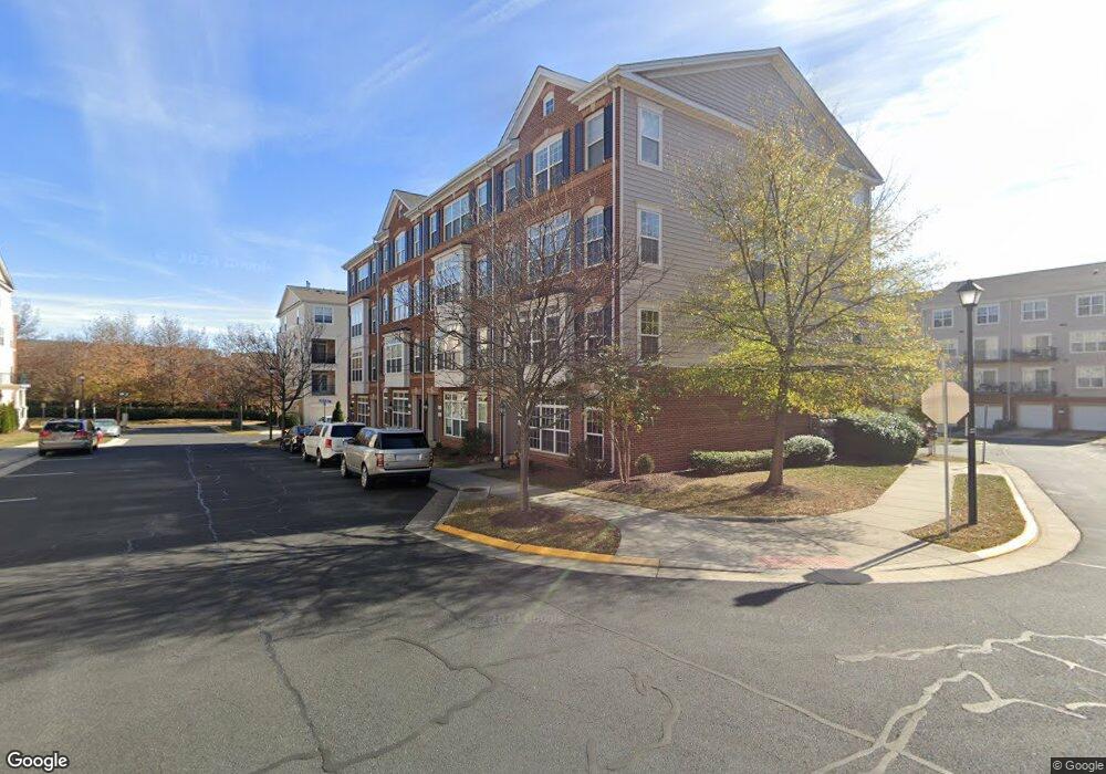 42673 Hollyhock Terrace unit 14C, Ashburn, VA 20148 - photo 1