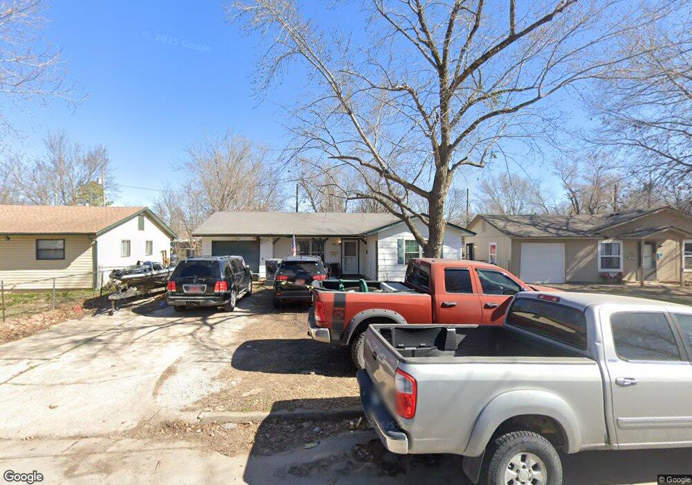 227 W Portland St, Sapulpa, OK 74066 - photo 1