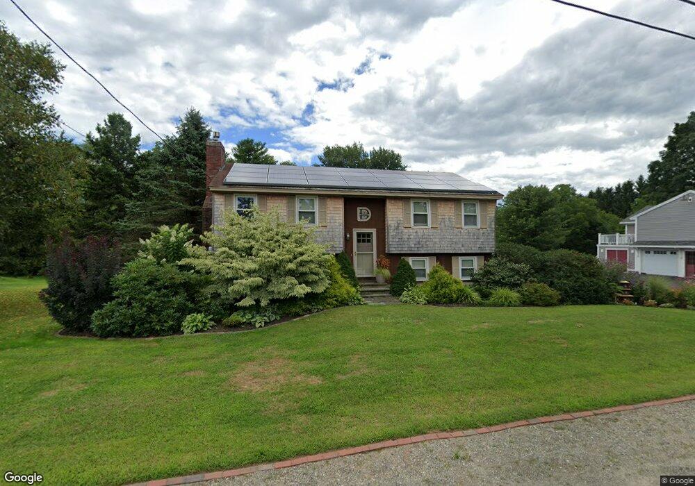 71 Elm St, Newmarket, NH 03857 - photo 1