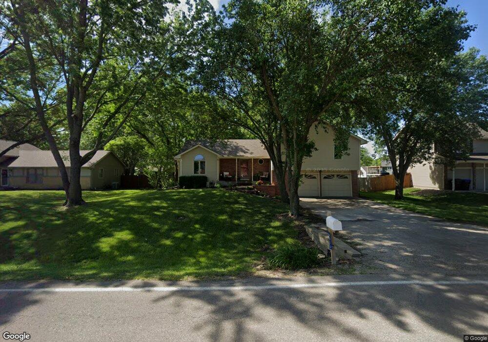 6911 SW 33rd St, Topeka, KS 66614 - photo 1
