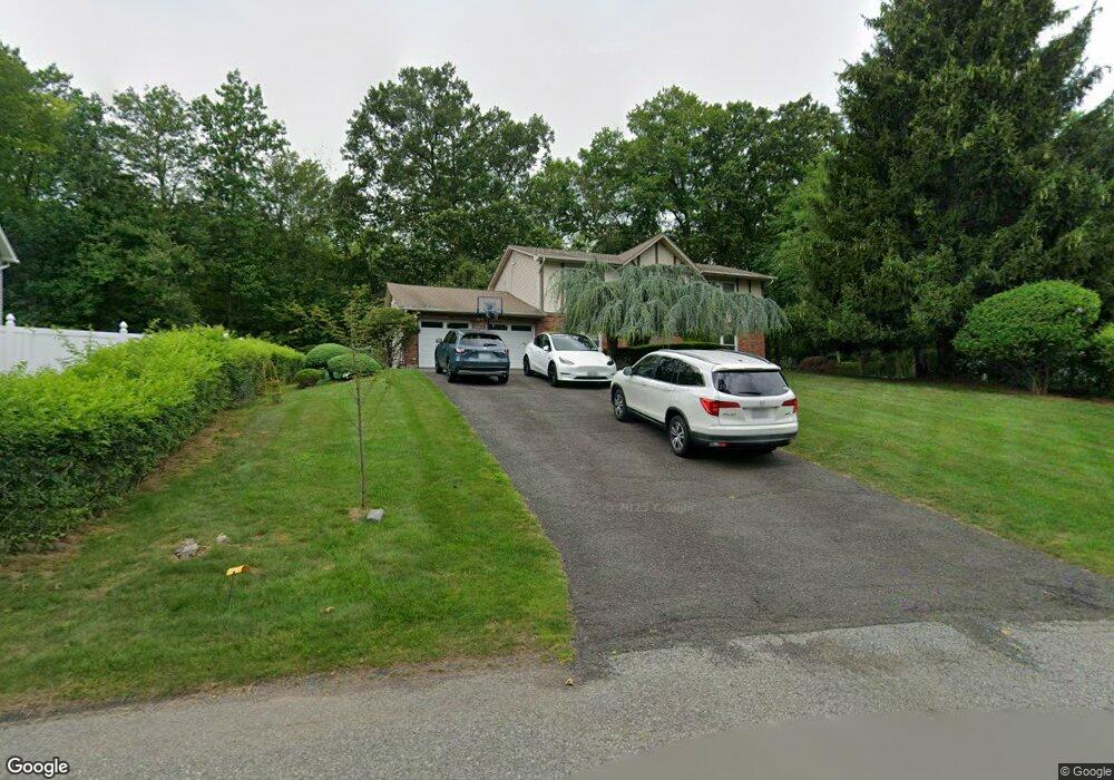 20 Whispering Ct, Bardonia, NY 10954 - photo 1