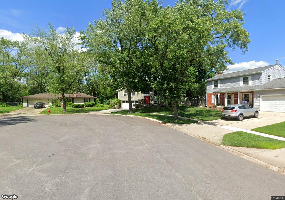 1857 Hoover Ct, Rolling Meadows, IL 60008 - photo 1