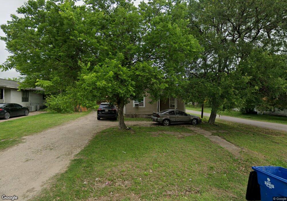 708 E Decatur St, Ennis, TX 75119 - photo 1